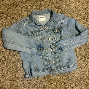 Woman’s vintage Old Navy Denim button down jacket. Size S. Excellent condition.